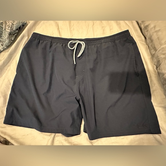 Men’s Huk shorts size 2X - Picture 1 of 3